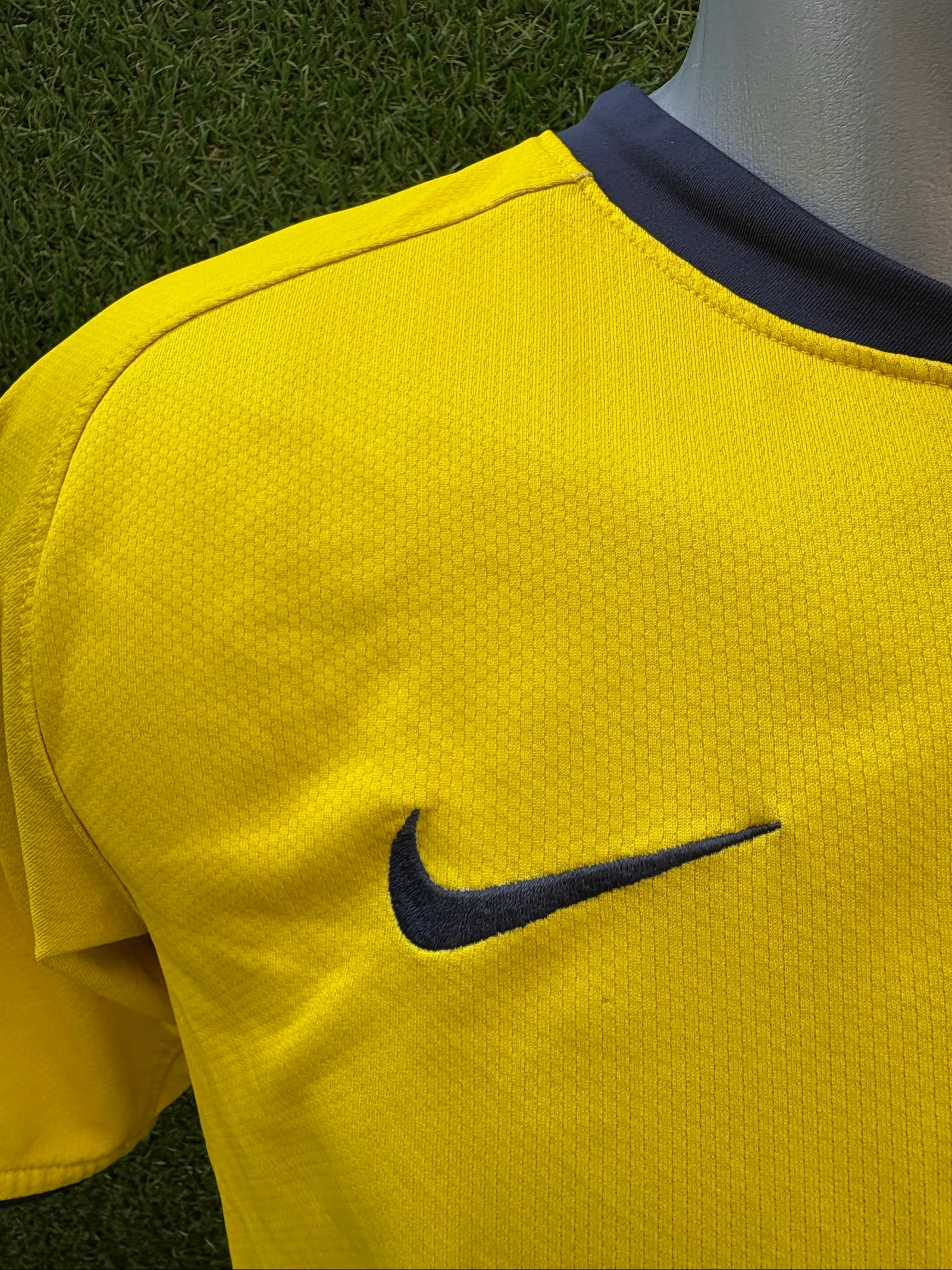 Eto’o Barcelona jersey – photo 7